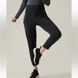 Athleta Trekkie North Jogger in Black size 0